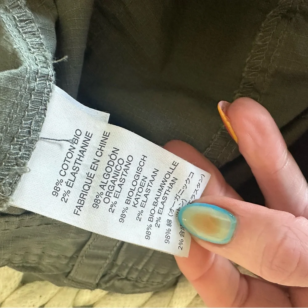 Vuori Women's Ripstop Utility Shorts army NWOT - Picture 10 of 11